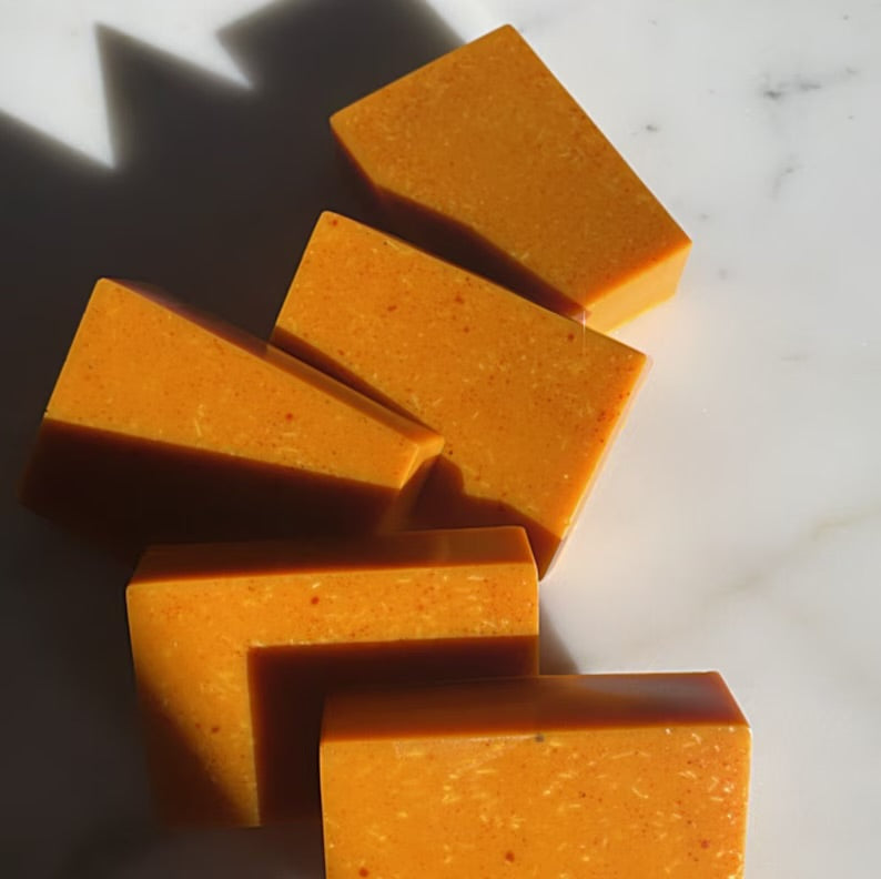 TURMERIC BRIGHTENING SOAP BUY 1 GET 1 FREE